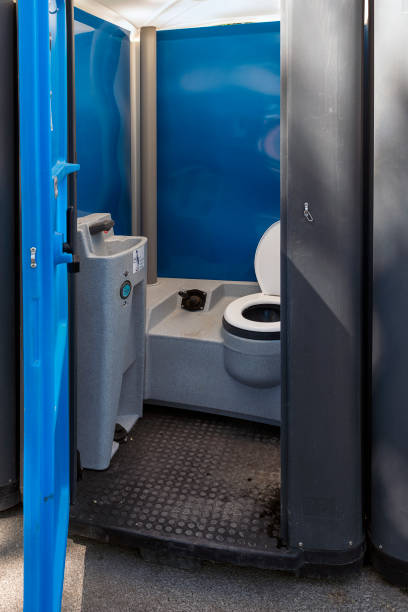 Best Affordable portable toilet rental  in Newport, VT